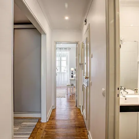 Appartement Sunny In The Heart Of Principe Real Lisboa