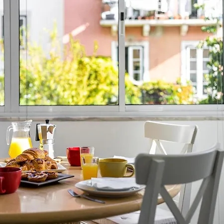 Appartement Sunny In The Heart Of Principe Real Lisboa