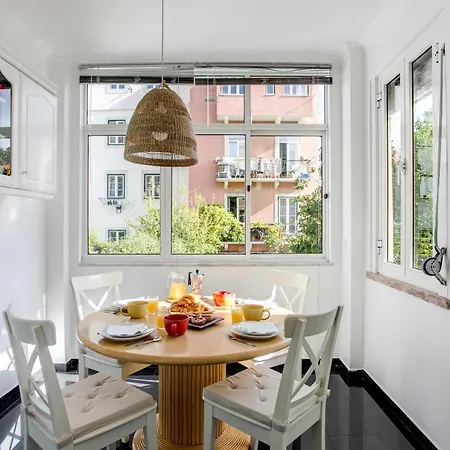 Sunny In The Heart Of Principe Real Appartement